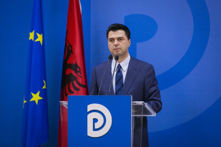 Basha: Ose riorganizojmë partinë, ose ia dorëzojmë Berishës!