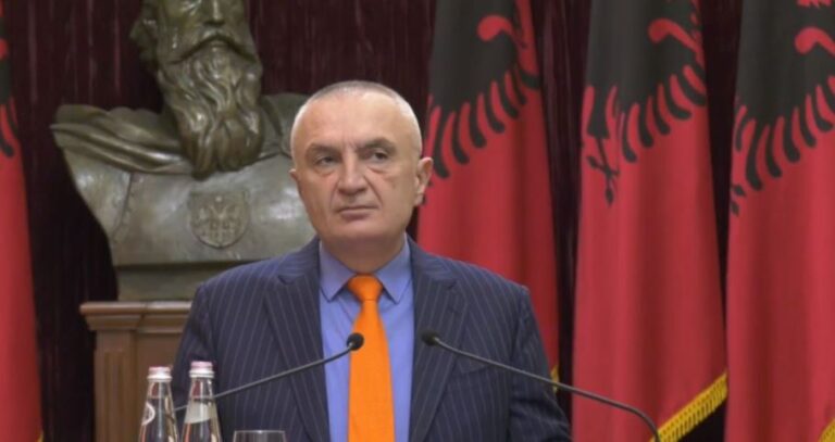 Presidenti Meta dekreton emërimin e gjyqtares së re të Gjykatës së Lartë, Arbena Ahmeti