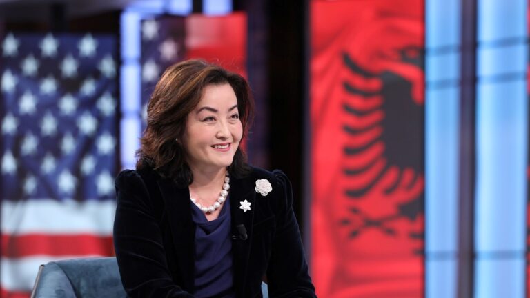 Berisha ”non-grata”, Yuri Kim tregon se kush i mblodhi provat