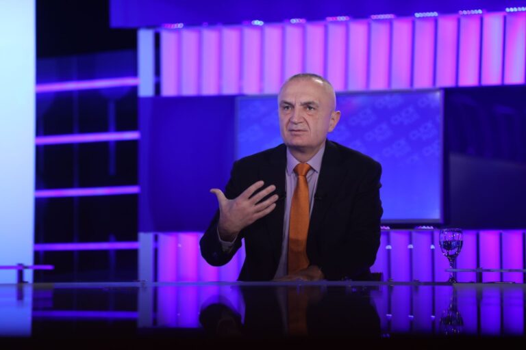 Presidenti Meta: Basha të votëbesohet, sikurse një kryeministër kur humbet mazhorancën në grupin parlamentar shkon në votbesim