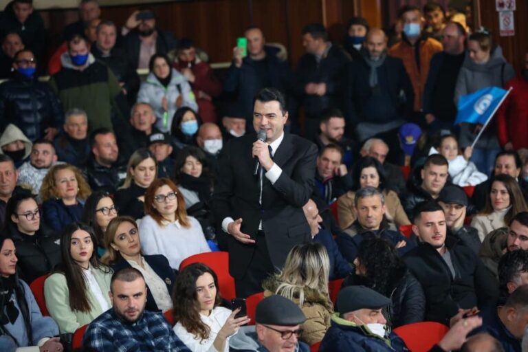 Basha: Reflektoni për hijet që na kanë ndarë. Ndryshimi nga vetja, përcaktues për fatet e vendit