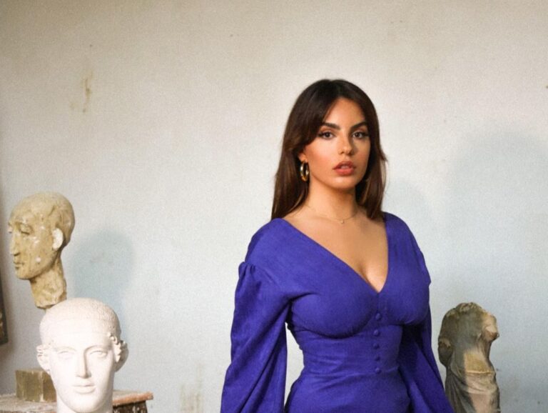 Armina Mevlani në pritje të ëmbël? Rrjeti shpërthen në komente pas daljes së fundit në televizion