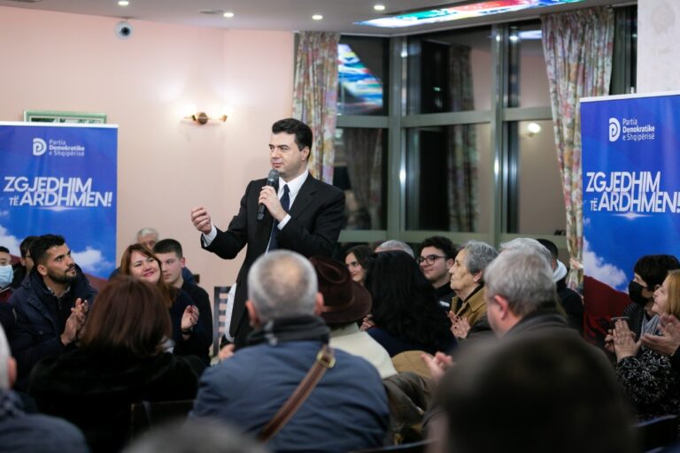 Basha me demokratët e Tiranës: Kundërshtarët tanë po mundohen të na përçajnë