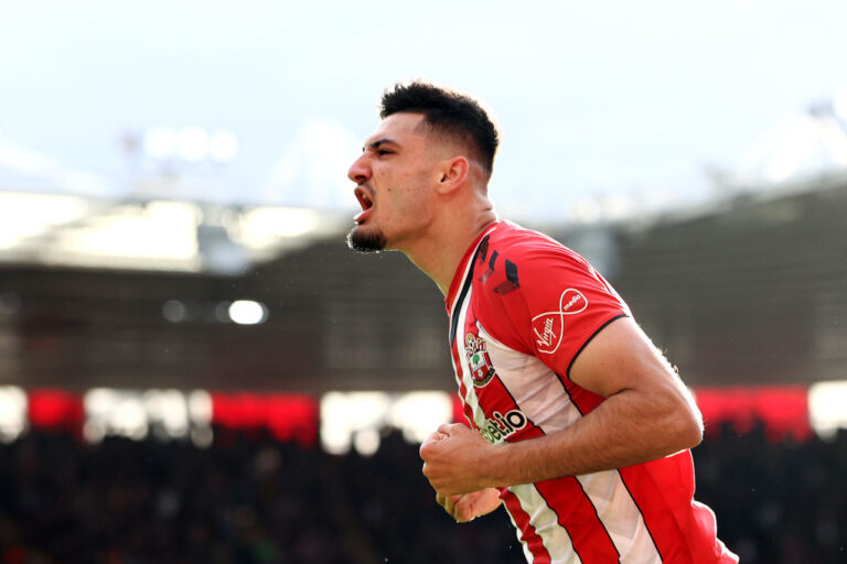Southampton bën gati një ofertë rekord për Armando Brojën