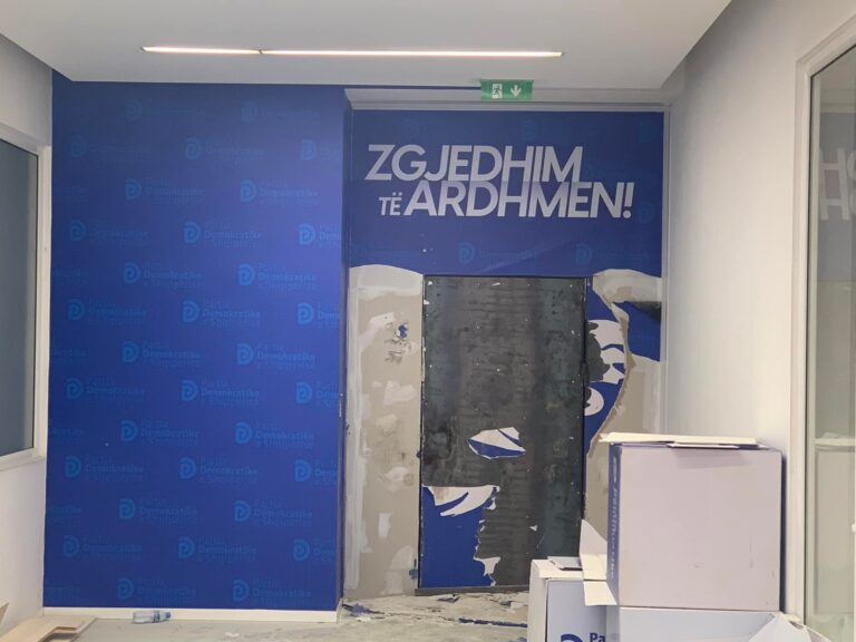 Basha blindon sërish derën në selinë e PD një ditë pas protestës
