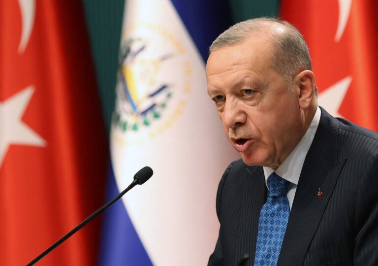 Lufta në Ukrainë, Turqia kritikon NATO-n