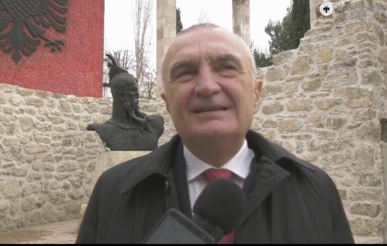 Rama me Erdoganin në Laç, Meta zhvillon homazhe te memoriali i Skëndërbeut në Lezhë (VIDEO)