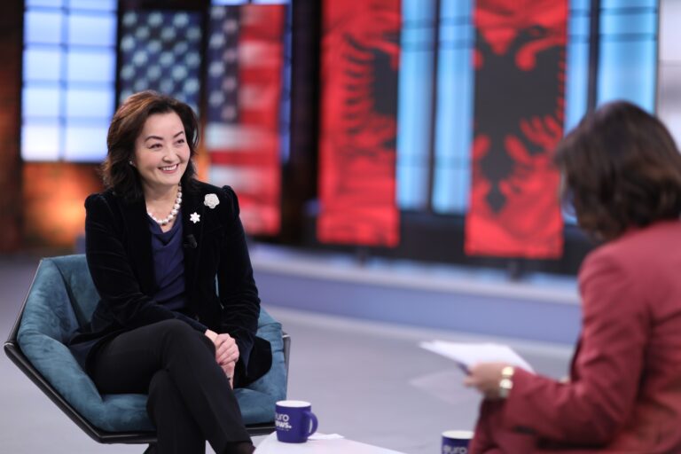 Ambasadorja Yuri Kim: Zyrtarët e lartë nuk mund të presin më imunitet