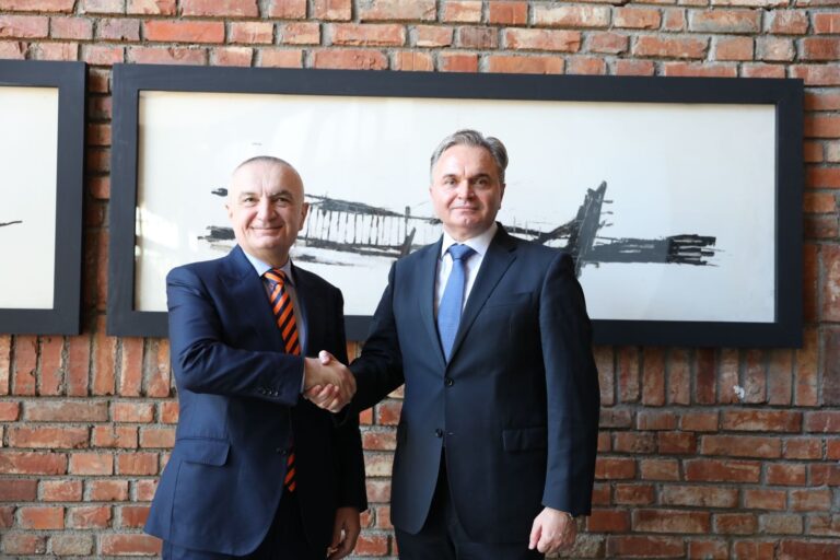 Presidenti Meta nga Shkupi: Çelja e negociatave për Shqipërinë dhe Maqedoninë e Veriut, stabilitet për rajonin