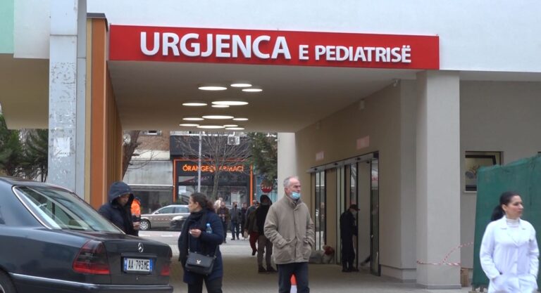 Rriten rastet e fëmijëve me Covid-19 në Shqipëri
