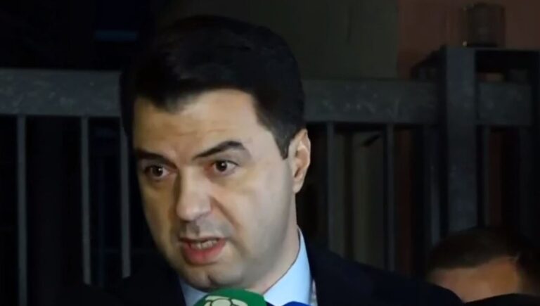 Basha foli nga SPAK, të burgosurit e ”313” në kor: Rama IK