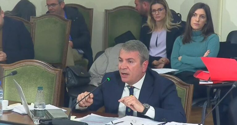 Gjiknuri: I keni ndarë pyetjet me pyetjet në lëvizja brava dhe anti-brava! Tabaku: Arroganca nuk ndihmon