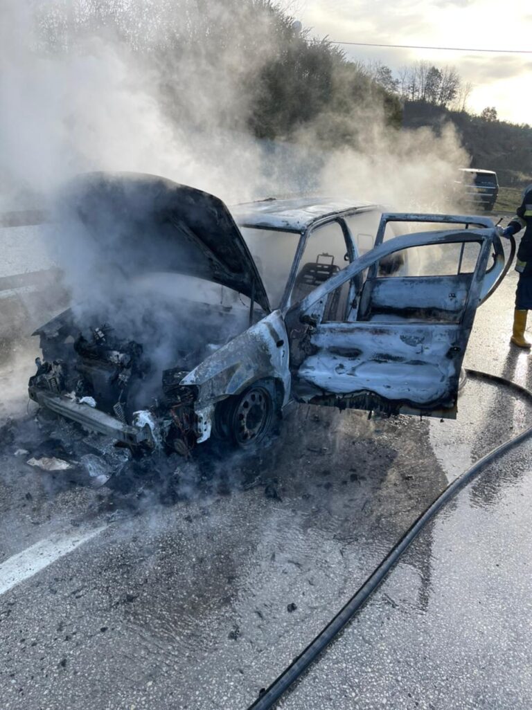 Makina merr flakë në ecje, detajet nga policia