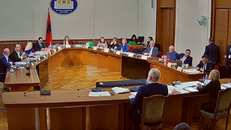 Rama nuk pranon ta quajë çështjen e incerenatorëve aferë: Me Luçiano Boçin do shihemi në Gjykatë