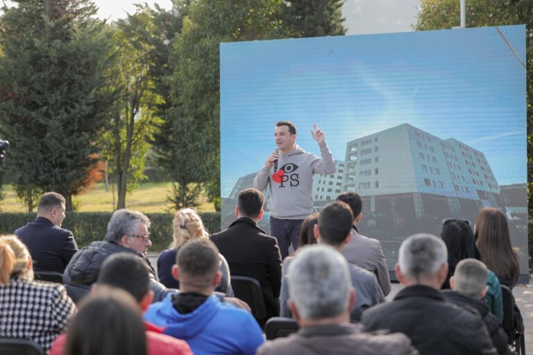 Veliaj prezanton kandidatin për Vorën: Luli dhe Berisha kanë falimentuar, votën e duan për sherre