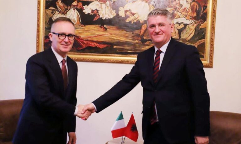 Agron Gjekmarkaj takohet me ambasadorin italian: Sëbashku në emër të miqësisë për të ardhmen europiane