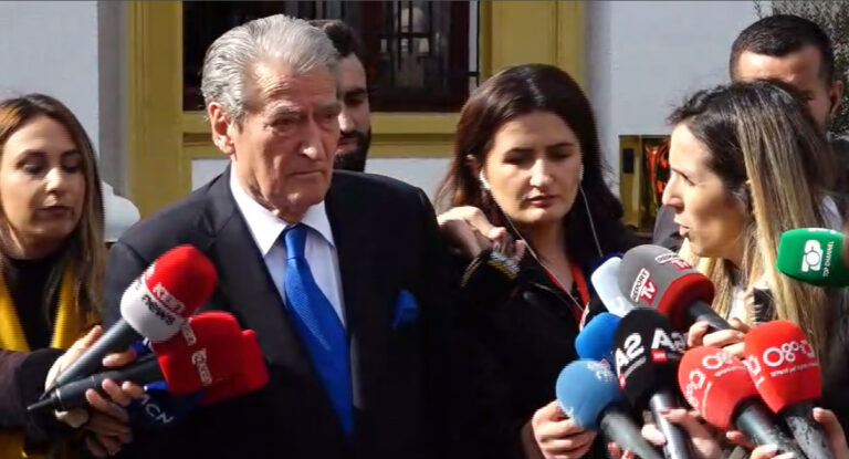 Sali Berisha lëshon “bombën”: Ka përgjime të fshehta të qeveritarëve me bandat, do dalin emra ministrash