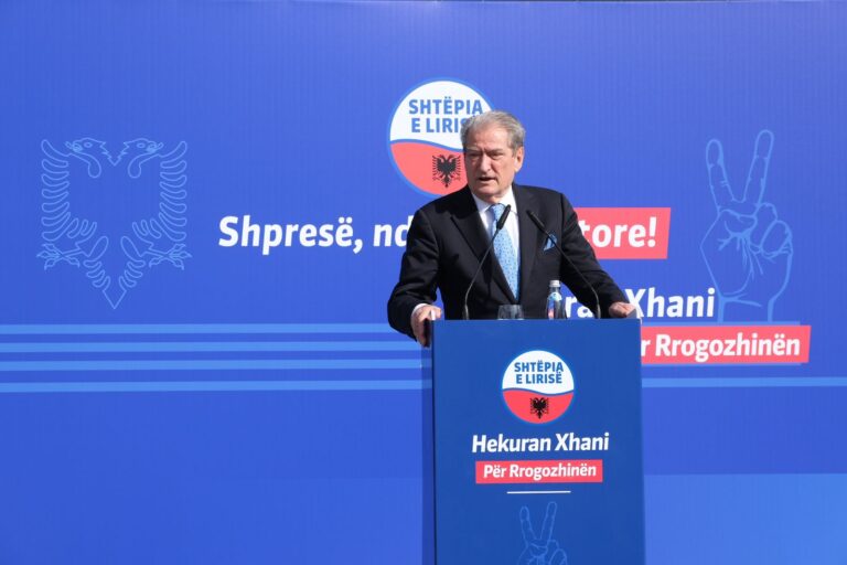Berisha prezanton Hekuran Xhanin për Rrogozhinën, sulmon kandidatin e PD-së Ferdinand Saraçin