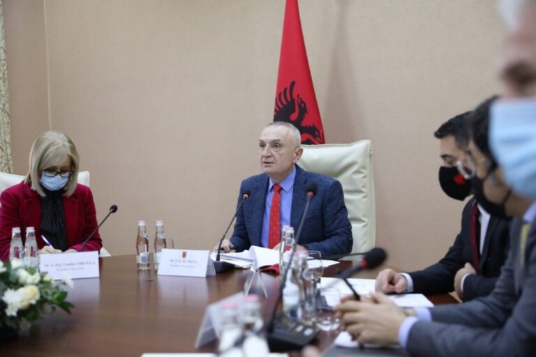 Presidenti Meta në Këshillin e Sigurisë: Të evakuohen shqiptarët në Ukrainë në rast nevoje dhe të mbrohemi nga sulmet kibernetike