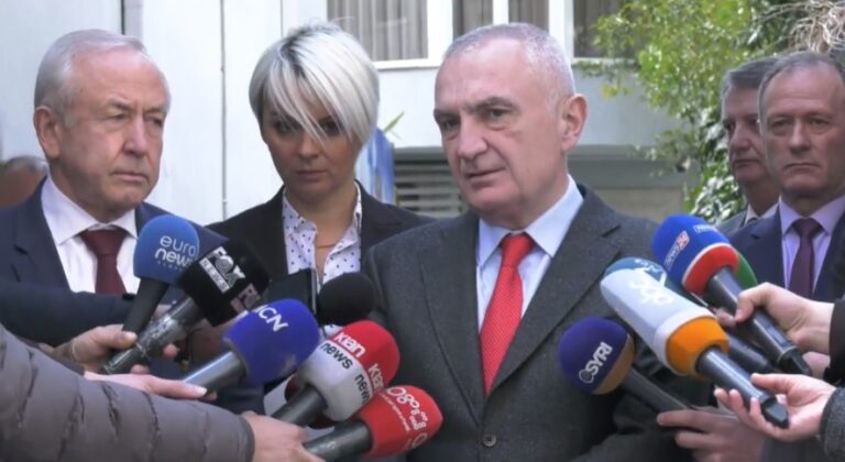 Situata humanitare në Ukrainë është kritike, Meta thirrje shqiptarëve: Të mbledhim ndihma