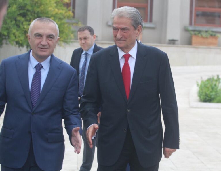 Berisha dhe Meta ”sfidojnë” njëri-tjetrin, takime në të njëjtën orë