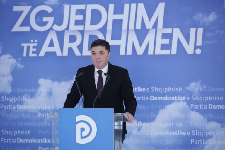 PD vijon sulmet ndaj kryeministrit për udhëtimet luksoze: Kush ia pagoi udhëtimin në Munih?