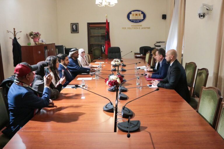 Balla pret delegacionin e Emirateve të Bashkuara Arabe: Mirënjohje për ndihmën e dhënë familjeve të prekura nga tërmeti