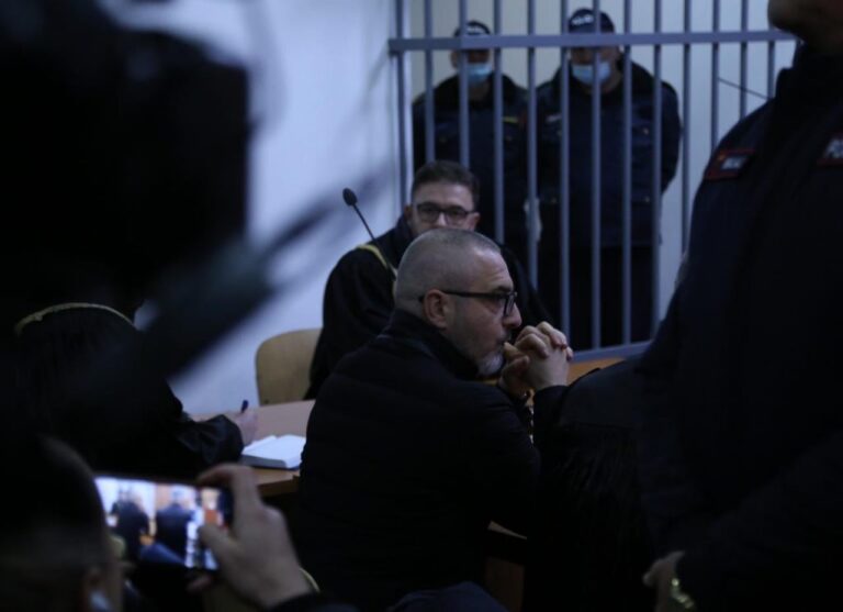 Gazetarja e njohur: Saimir Tahiri mund të flasë, do fundosë shumë veta!