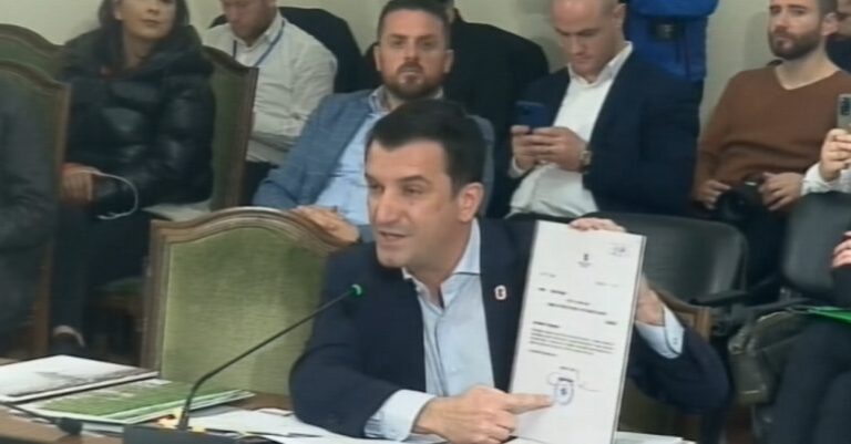 Sherrnajë e madhe në komisionin hetimor. Erion Veliaj i drejtohet Tabakut: Pi ujë, merr frymë. Ke vilë te Gjiri i Lalzit! Kundërpërgjigjet Tabaku: Je shpifësi më i madh!