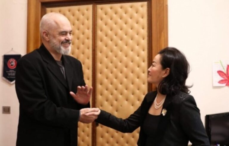 Kim bisedë me Ramën dhe Xhaçkën: SHBA dhe Shqipëria do koordinohen për aksionet ndaj Rusisë