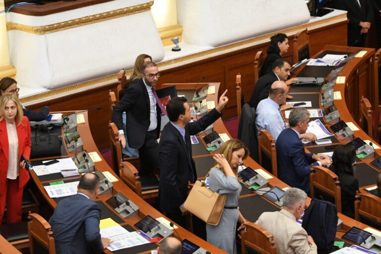 Revolta në PD të zyrtarizohet dhe rruga është një e vetme