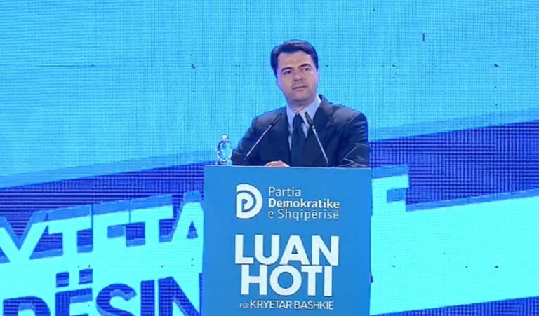 Basha mbyll fushatën në Durrës: Besimin tuaj do ta kthej në reflektim të thellë