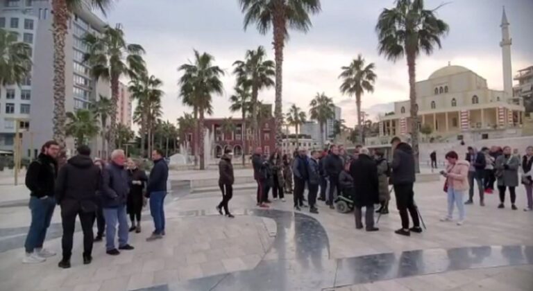 Rikthehet protesta në Durrës, qytetarët: Çmimet një krim ekonomik, qeveria të ndërhyjë