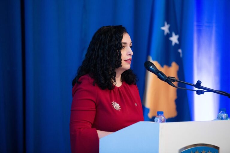 24 vite nga masakra e Stagovës, presidentja Vjosa Osmani: Autorët do dalin para drejtësisë