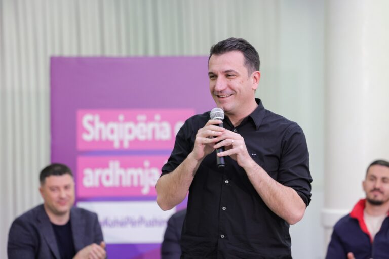 Veliaj në Vorë: Vota për Blerim Sherën është votë për fëmijët tuaj!