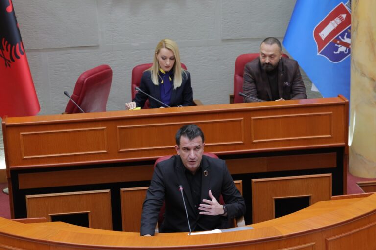 Miratohet emërtimi i rrugës ”Ukraina e Lirë”, Veliaj: 1300 familje të gatshme për të pritur refugjatë ukrainas