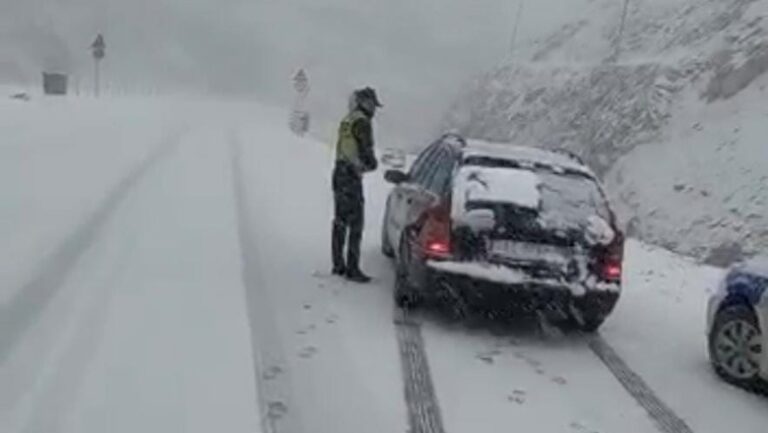 Mbyllet Rruga e Arbrit, Policia apel shoferëve: Ndiqni aksin e vjetër Klos-Burrel-Ulëz