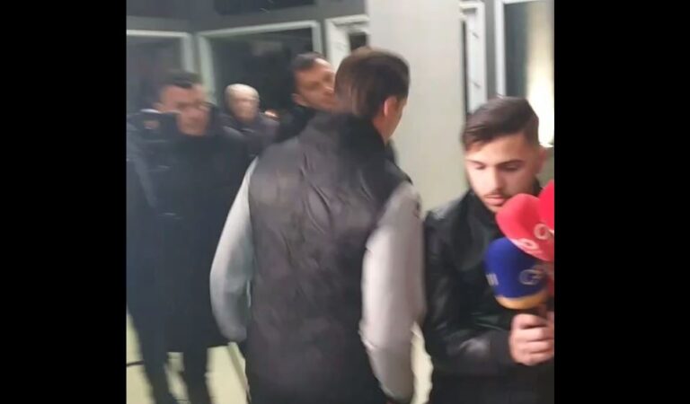 “Kujdes me pyetjet”, Brdaric tërbohet me gazetarët pas ndeshjes dhe largohet (VIDEO)