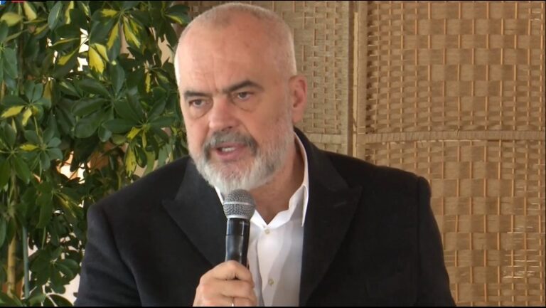 Rama: Shqipëria i vetmi vend në rajon dhe Europë me zero taksë për biznesin e vogël