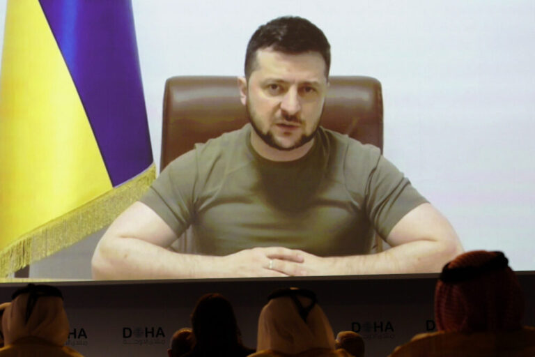 Zelensky, ofertë Rusisë: Të shkëmbejmë politikanët e arrestuar rusë me të burgosurit e luftës