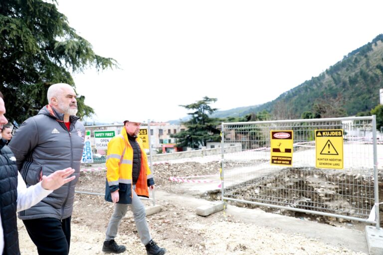 Rama në Berat: Kopshti i Xhamisë Mbret të bëhet po aq i bukur siç përmendet edhe në Kuran