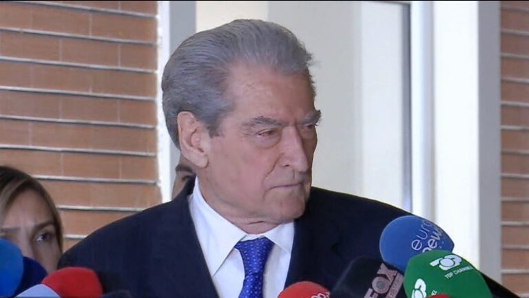 Berisha për Alibeajn: U përpoq në mënyra vulgare të manipulojë grupin, por dështoi