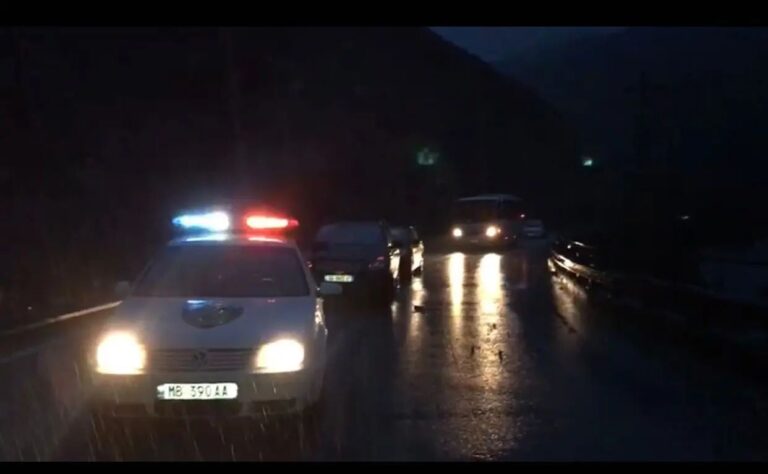 Moti i keq, Policia e Shtetit apel shoferëve: Ulni shpejtësinë