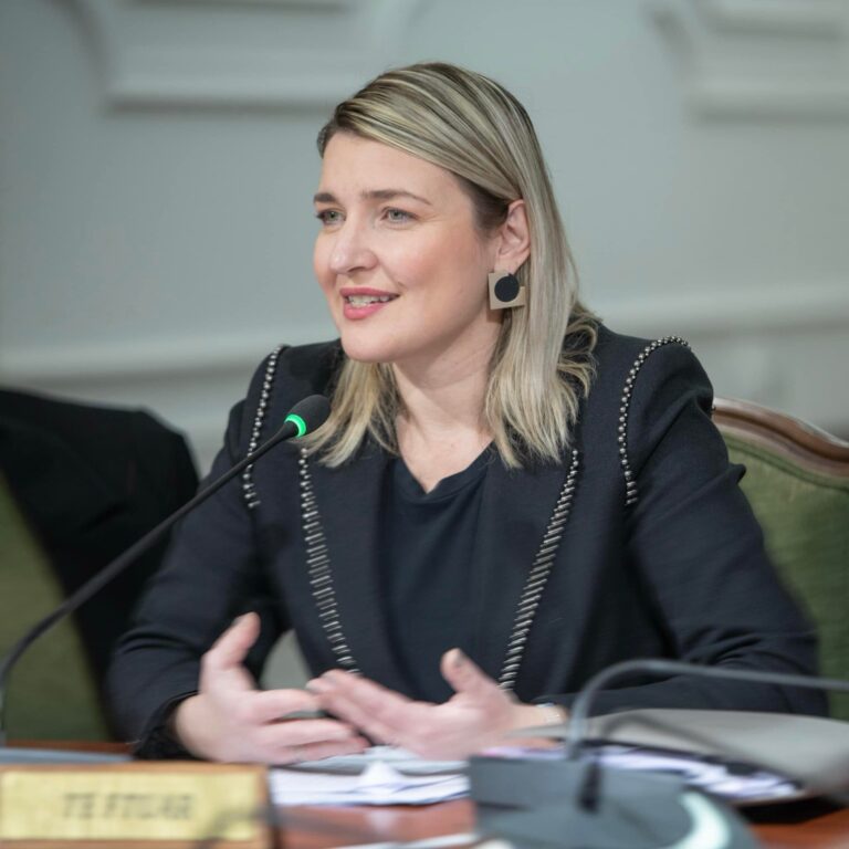Incidenti me Zhupën, ministrja Margariti: Një spektakël i shëmtuar e një akt brutal