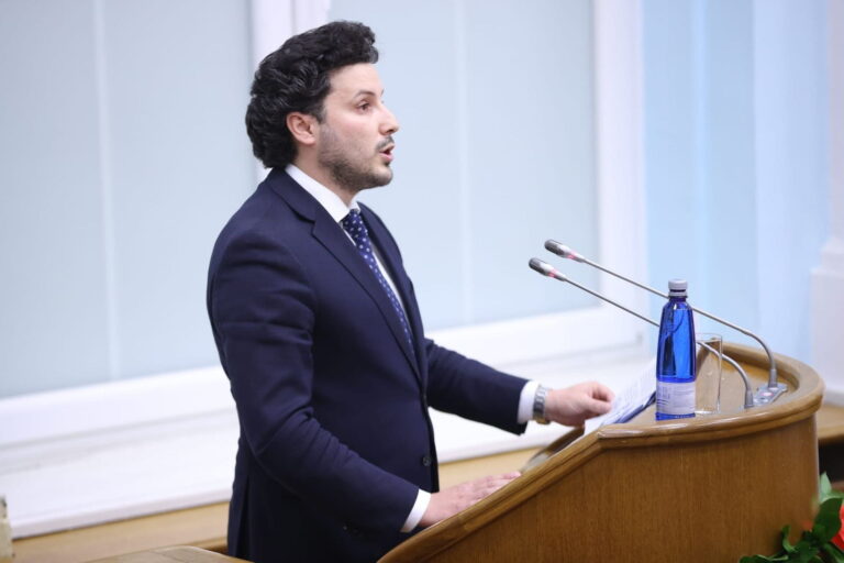 Pro ”Open Balkan”, por Abazoviç shprehet: Kundër çdo iniciative që zëvendëson BE-në