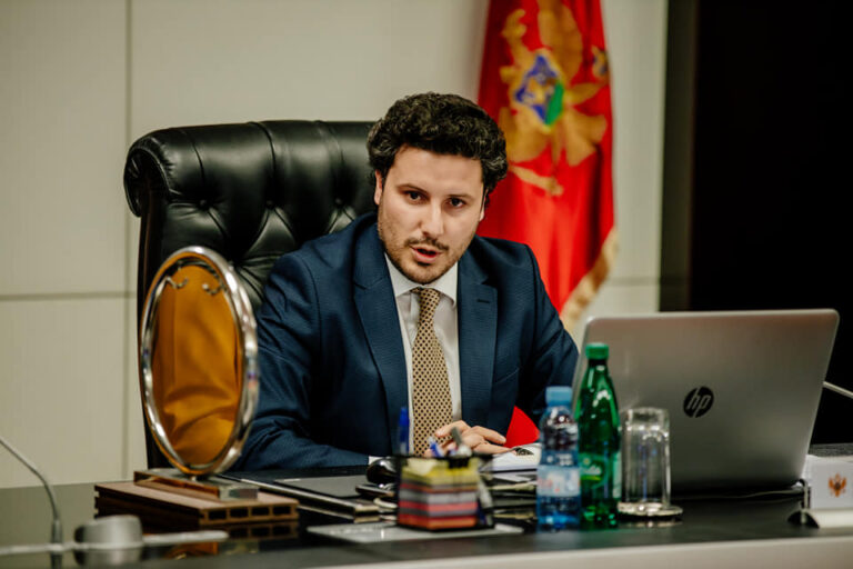 ”Nuk largohem nga politika”, Dritan Abazoviç: Do jap kontributin tim që Mali i Zi të integrohet në BE
