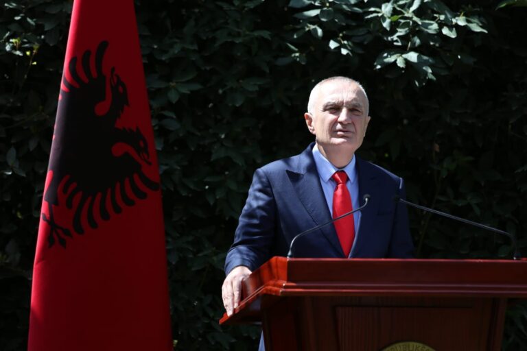 Presidenti Meta kujton shembjen e Teatrit dy vite më parë: Akti kriminal që ende mbetet pa përgjegjës