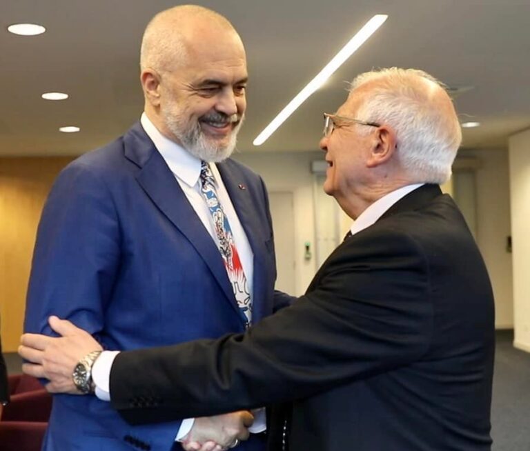 Edi Rama në Bruksel, shtrëngon duart me Borrell (Fotolajm)
