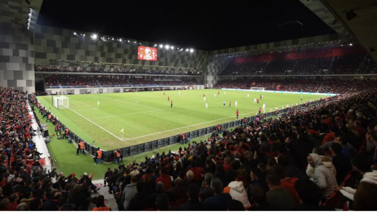 UEFA ka një njoftim të rëndësishëm për biletat e paautorizuara të finales së Conference League
