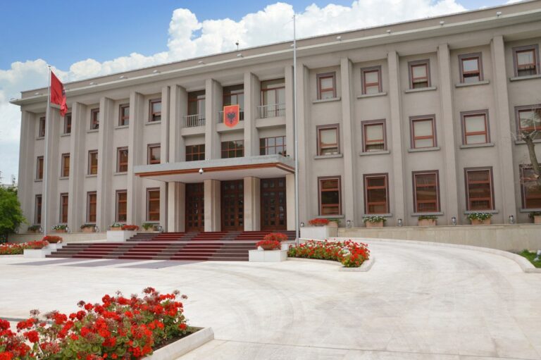Presidenti Begaj dekreton lirimin e Ilir Gjonit nga detyra si ambasador i Shqipërisë në NATO
